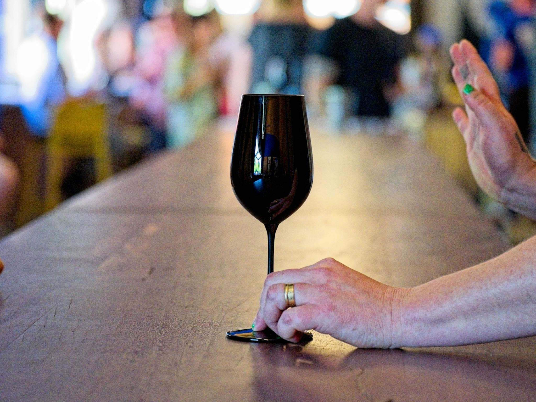 The notorious black glassware!