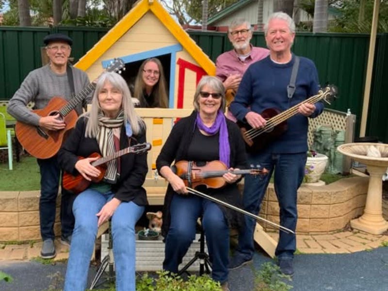 Live Music - HUT