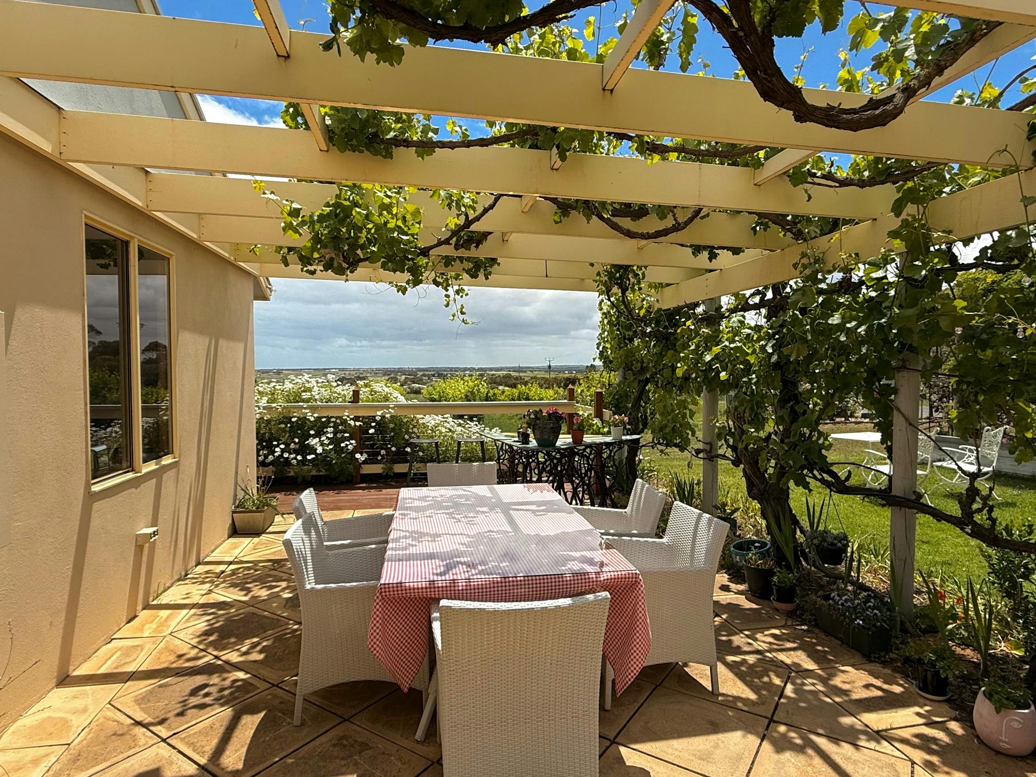 Pergola Dining
