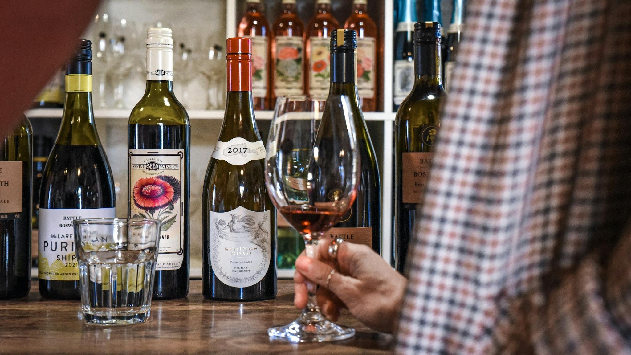 Battle of Bosworth wine labels