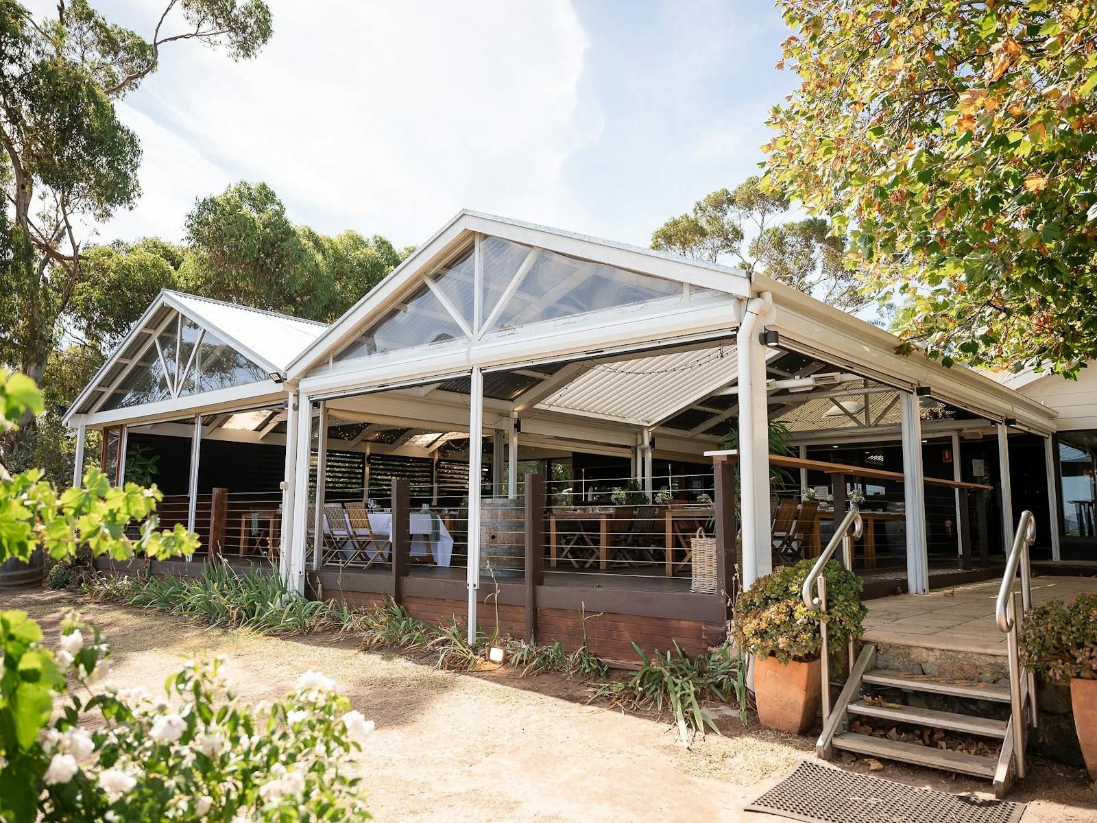 Alfresco at Beach Road Wines
