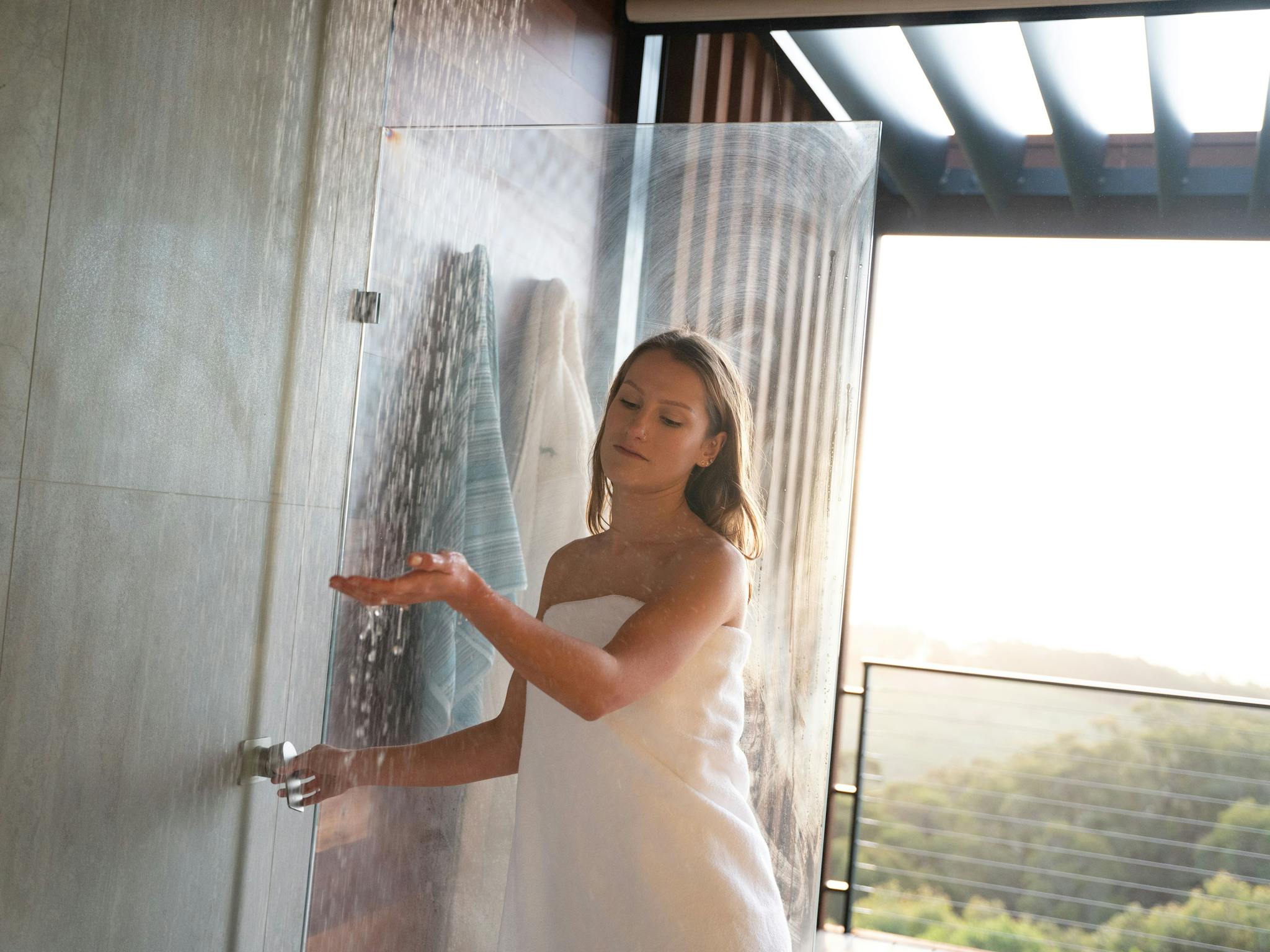 Willunga Ridge inside out shower with nature view